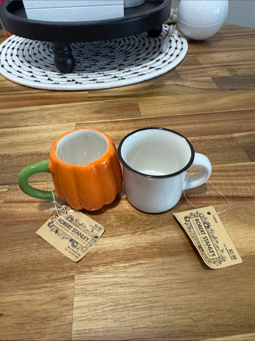 Mini pumpkin and min white mugs- set of 2